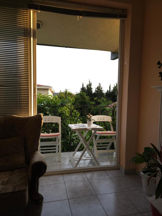 Apartment Odmor Bar Bagian luar foto