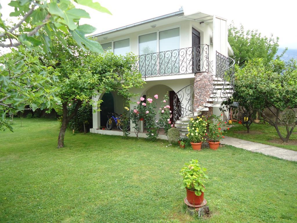 Apartment Odmor Bar Bagian luar foto