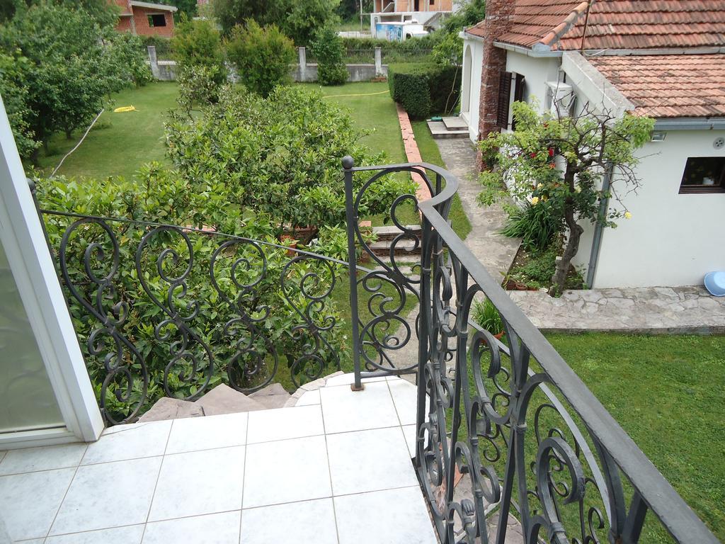 Apartment Odmor Bar Bagian luar foto