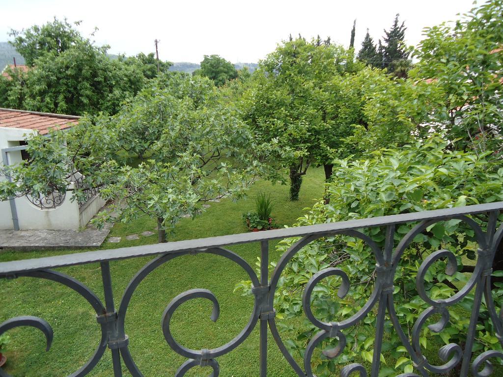 Apartment Odmor Bar Bagian luar foto